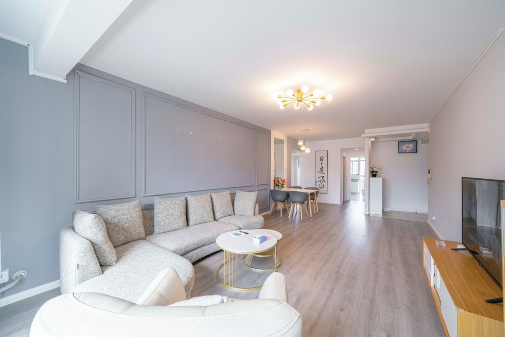 Tyms Xujiahui Prime 2BR APTGarden