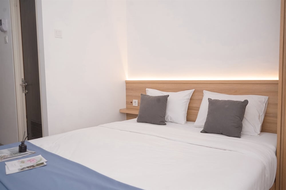 Simply And Homey Studio Room Serpong Garden Apartment