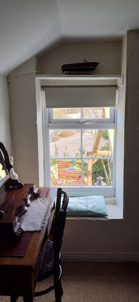 Riverside Cottage at Logwood Mill