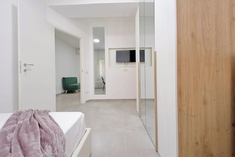 YCH Bagnera Suites