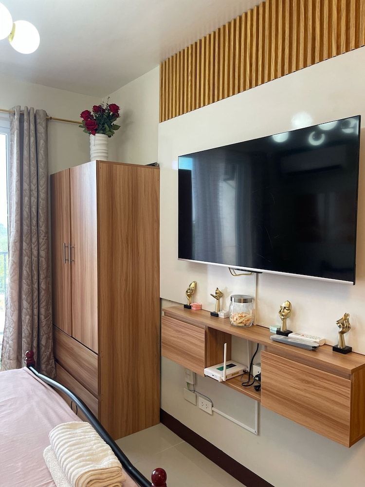 Room in Studio - Luxury Condo-sea View- Near Beach