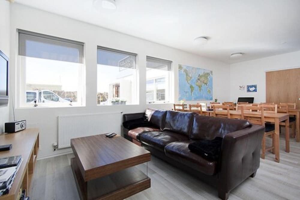 Kef Guesthouse by Keflavík airport