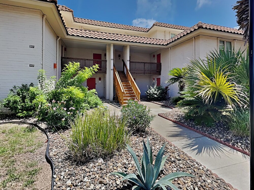 Sandy Shores by Silver Sands Vacation Rentals