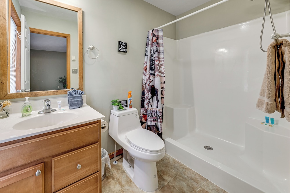 Arrowhead Lake Community Perks! Cozy Family Home