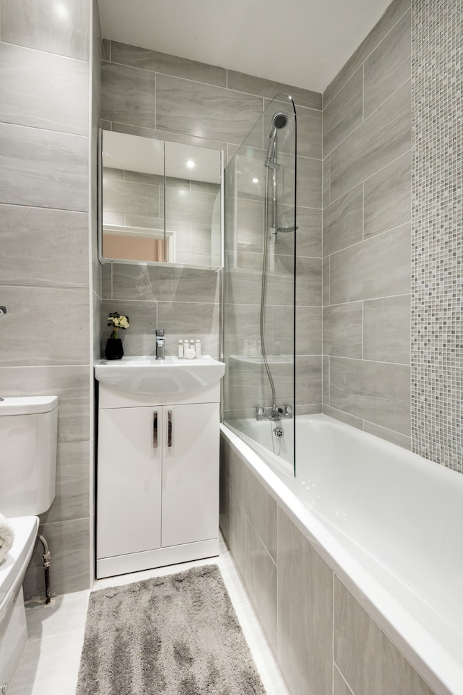 The Armadale Road Residence 1