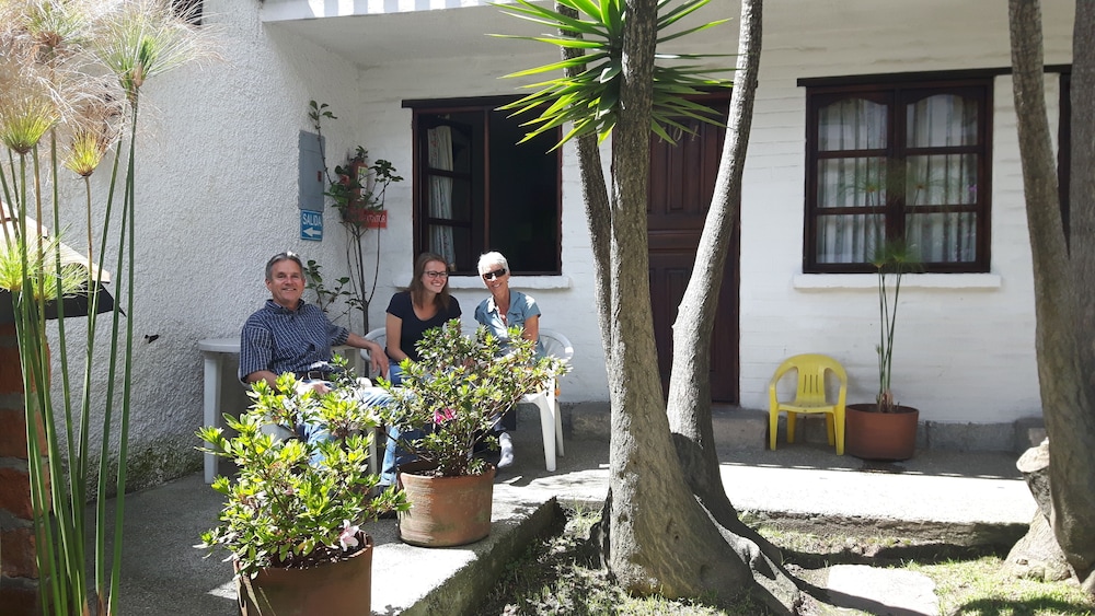 L'AUBERGE INN - Hostel