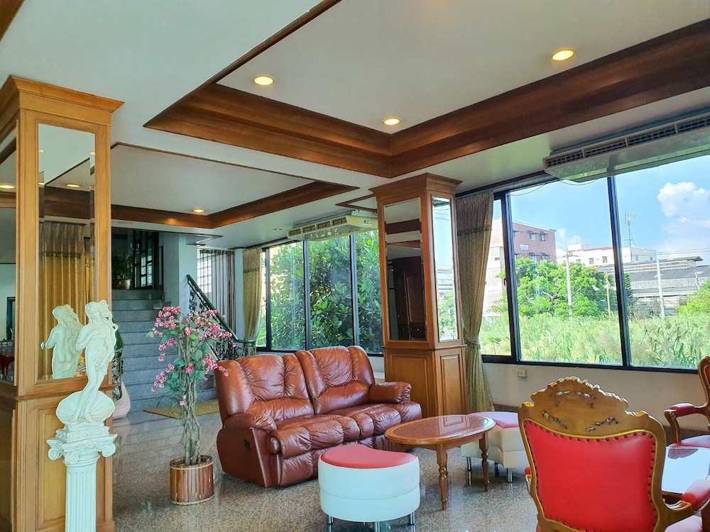 The Popular place view 5