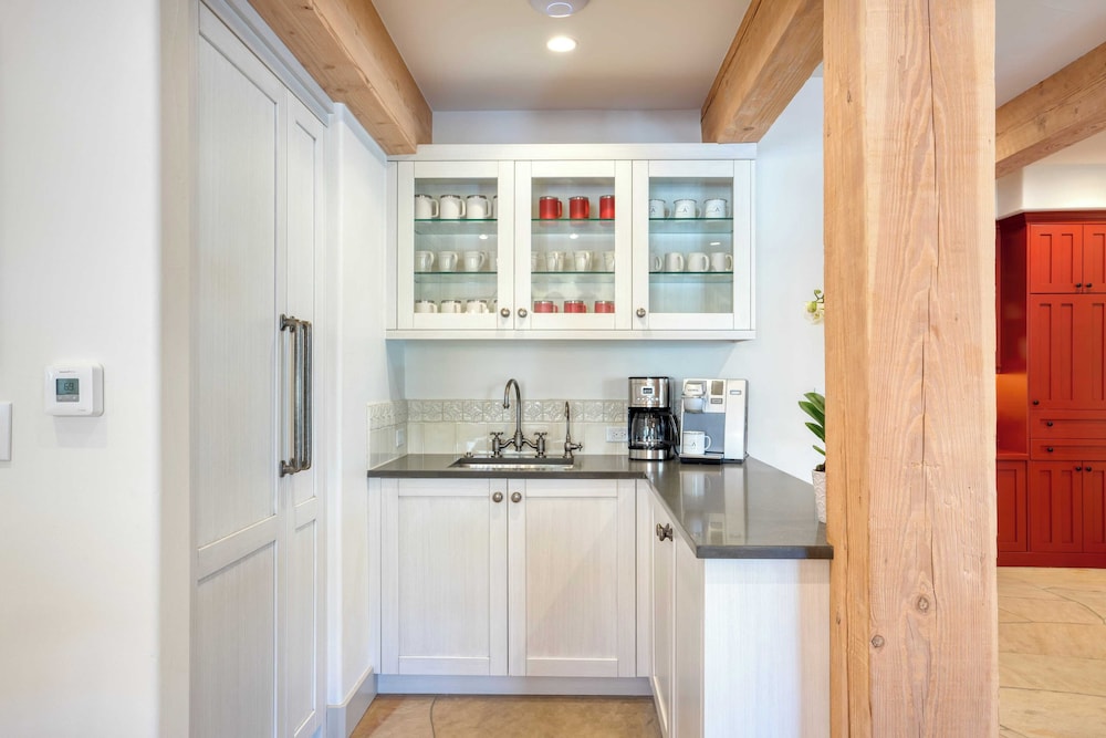Luxury Mountain Estate w/ Indoor Pool, Gym & Hot Tub Near Keystone | Sleeps 19
