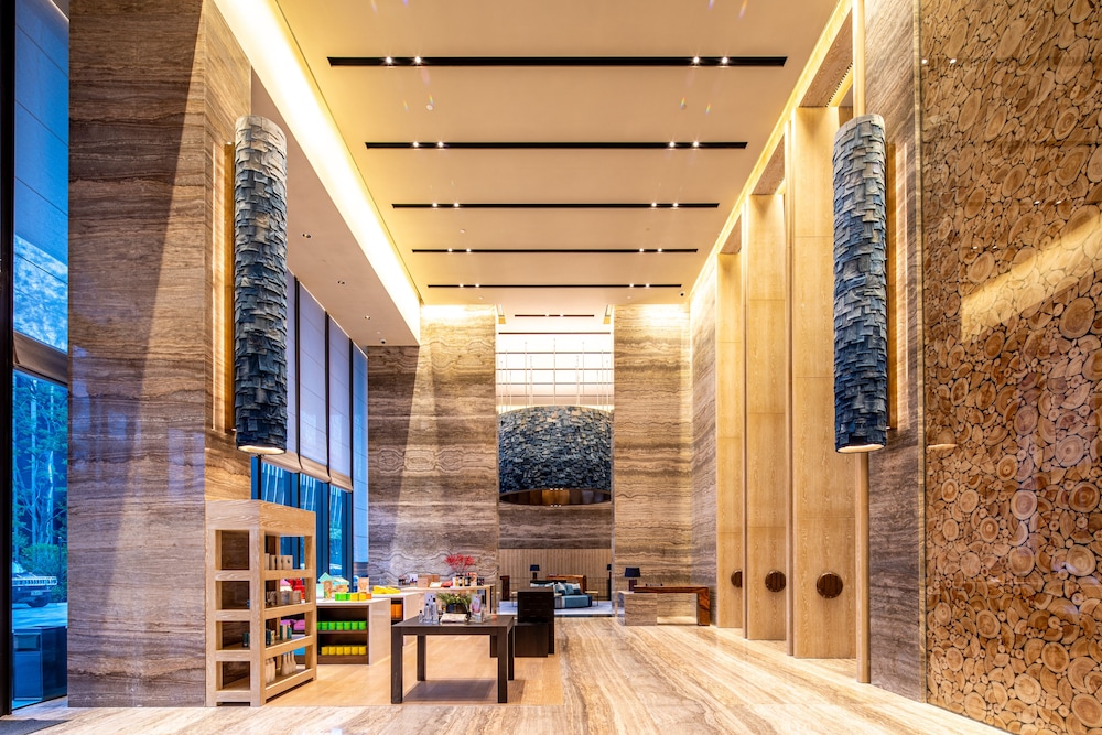 Girdear Hotel