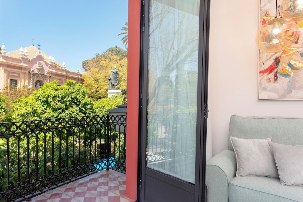 Exclusive Apartment in Seville.plaza del Museo 001