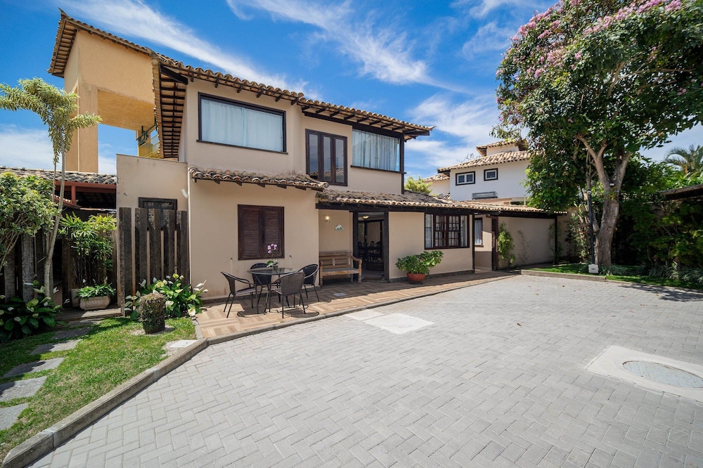 Bz75 Casa 4 suítes Geriba 250m da praia