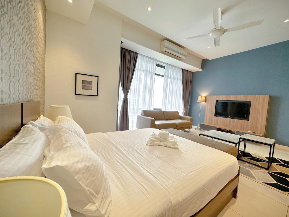 Grand Medini Residence by Stayrene