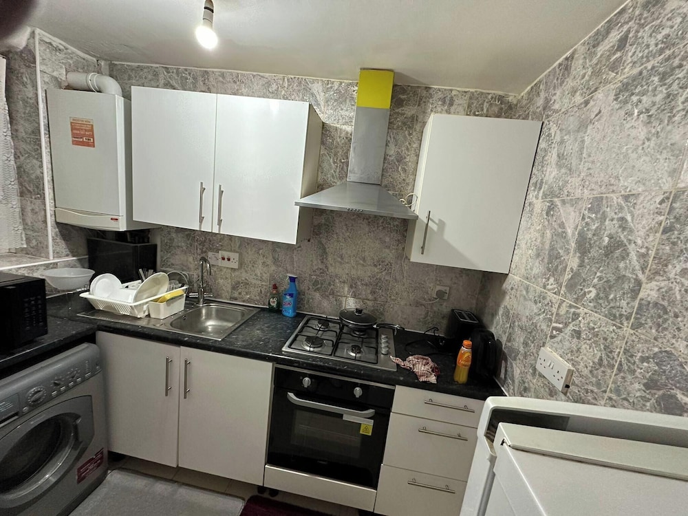 Spacious Flat - Sleeps 6 - Heart of London