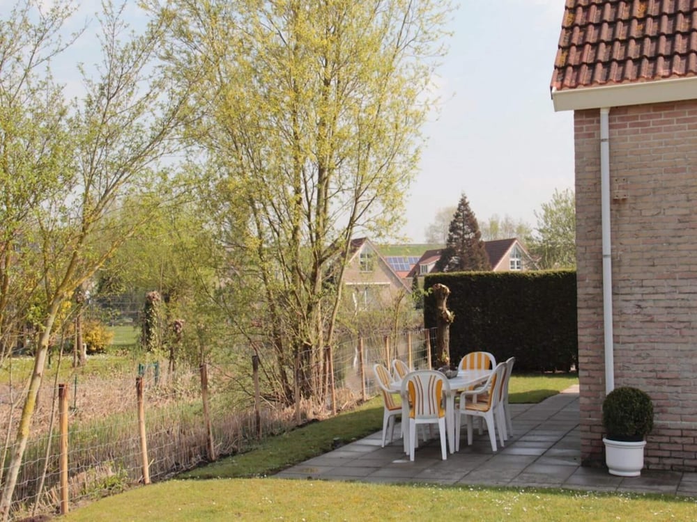 Bungalow in Breskens Near Beach and Lighthouse