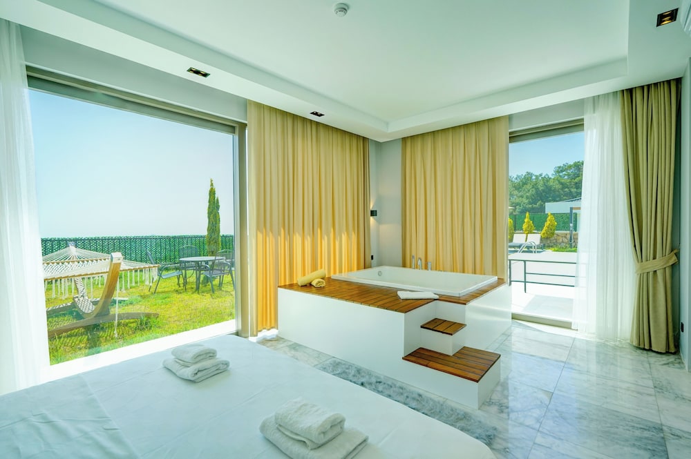 Neptune-2 PLANET LUXURY VILLAS