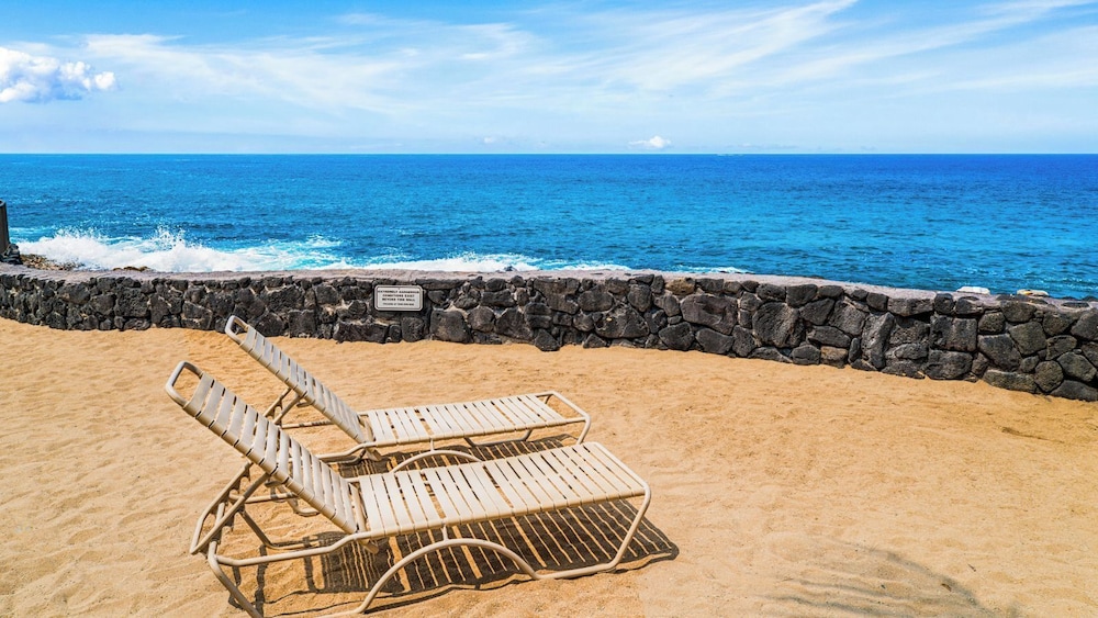 Newly Remodeled - Ocean View - AC - Ground Floor - Vrkcv