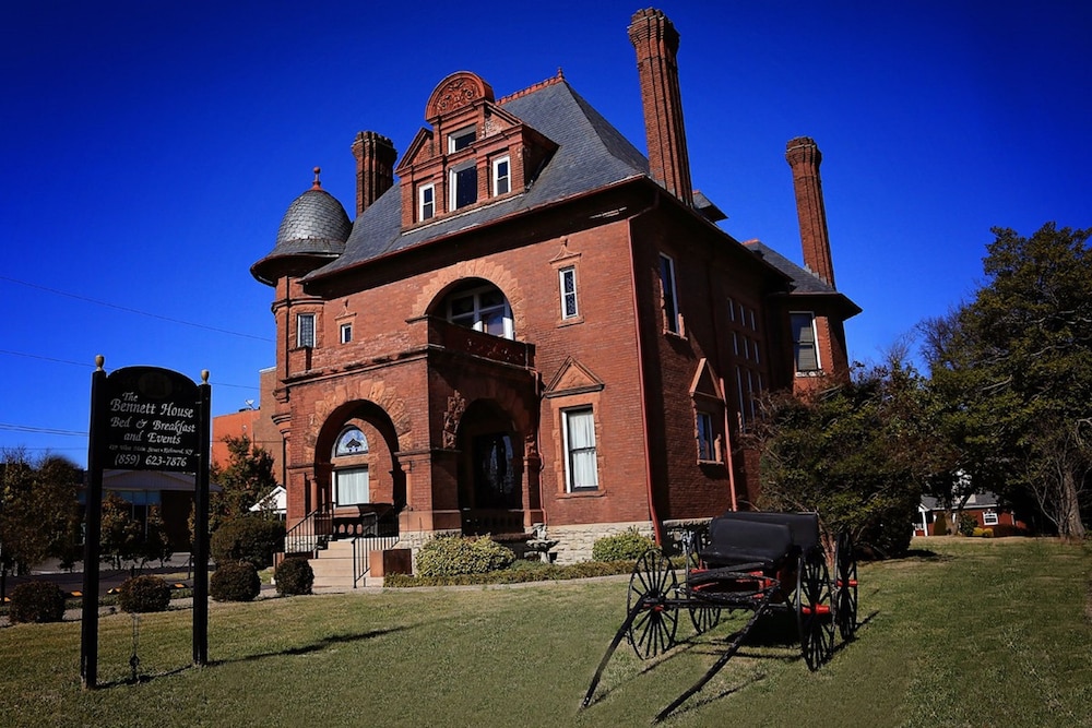 Berea Vacations - The Bennett House Bed  Breakfast - Property Image 1