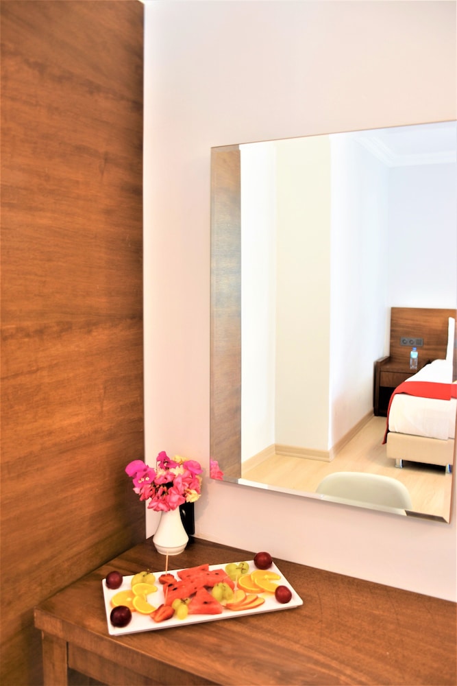 Modern Life Bodrum Otel - Image 57