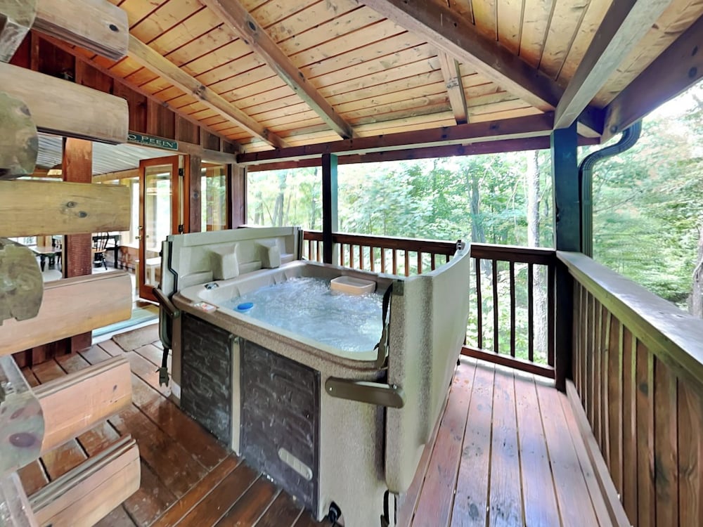 Charlottes Haus by Jackson Mountain Rentals