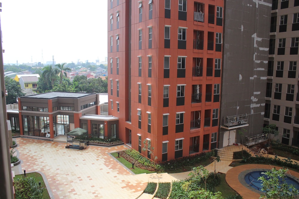 Modern Studio At 12Th Floor Transpark Juanda Bekasi Timur Apartment view 3