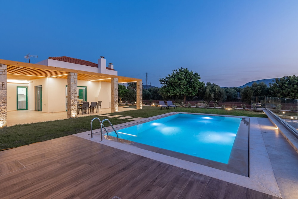 Sandi Villa