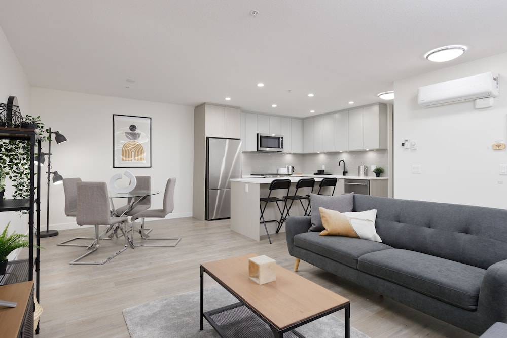Lea Ave Coquitlam 116