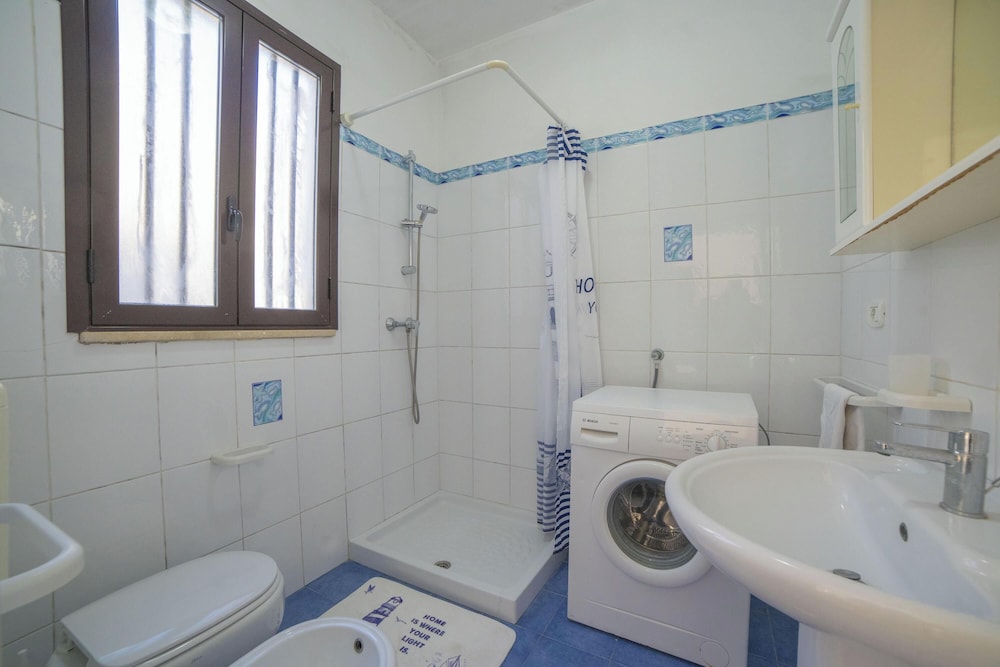 Cesarea & Marisole House With Sea View