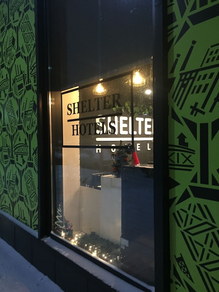 Shelter-hotels