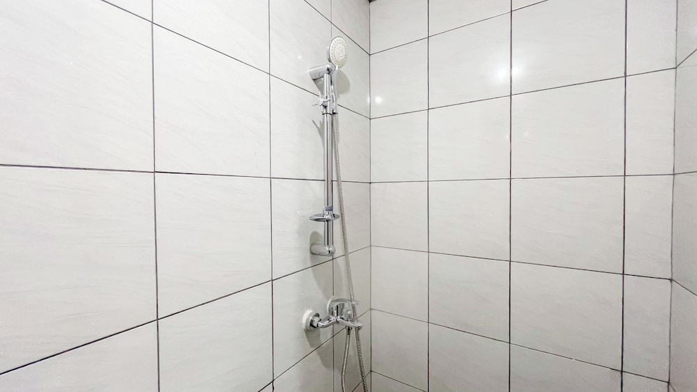 Simple Look Studio (No Kitchen) At Bandaraya - Tallasa City Makassar Apartment