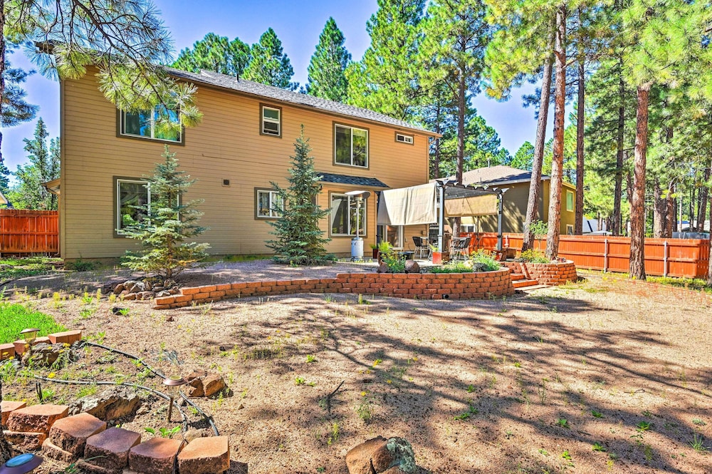 Quaint Flagstaff Retreat w/ Outdoor Dining! view 3