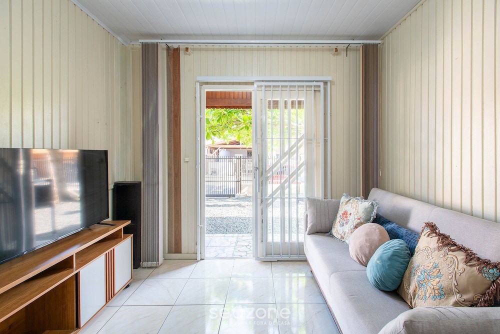 House w/ Barbecue 600 m From the Beach Nus0636