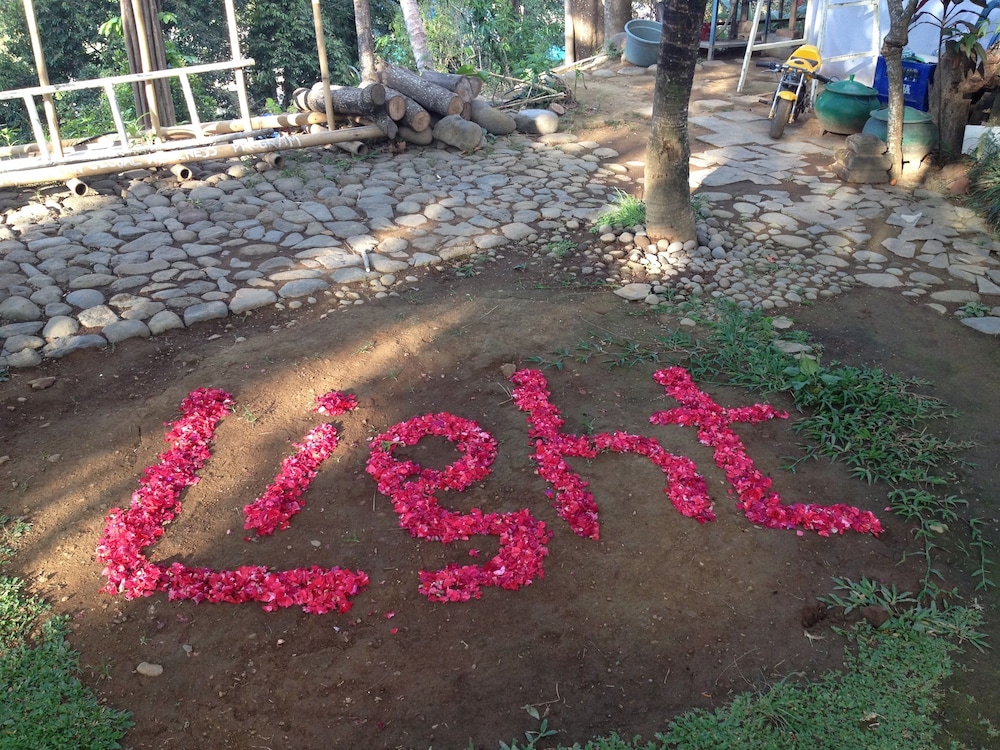 Omunity Bali