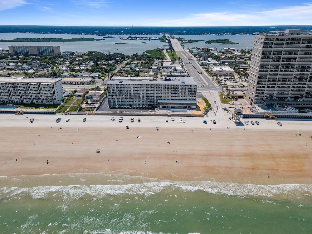 Pirates Cove 221