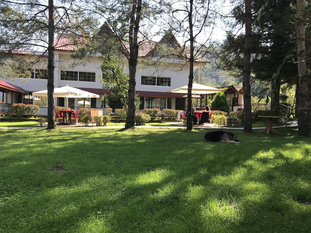 Pinar Kir Evi