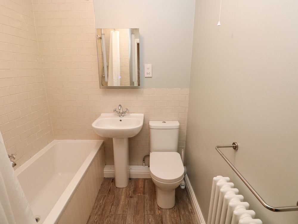 Flat 1, Belmont