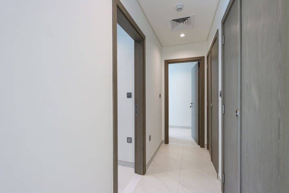 Panoramic 2BR at District One