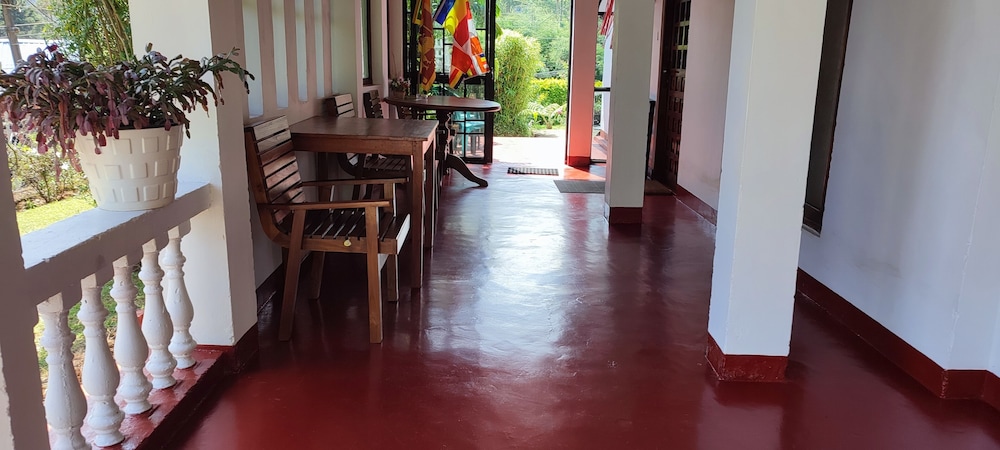 Andrews Hostel