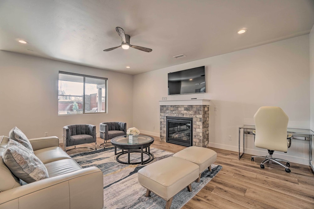 Spacious Flagstaff Abode: Great for Families! view 4