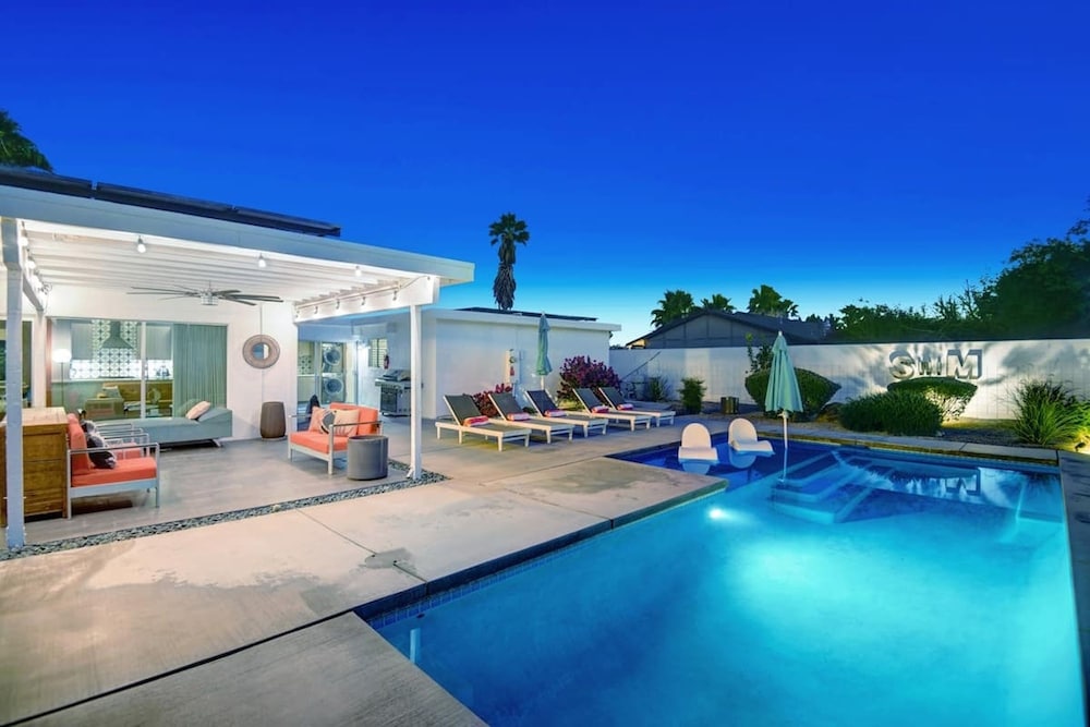Biskra by Avantstay Classic Palm Springs Getaway W Outdoor Living Pool Permit 4869