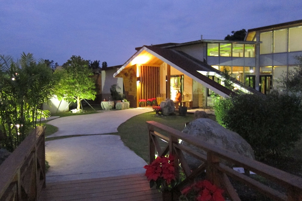 Green Willow House