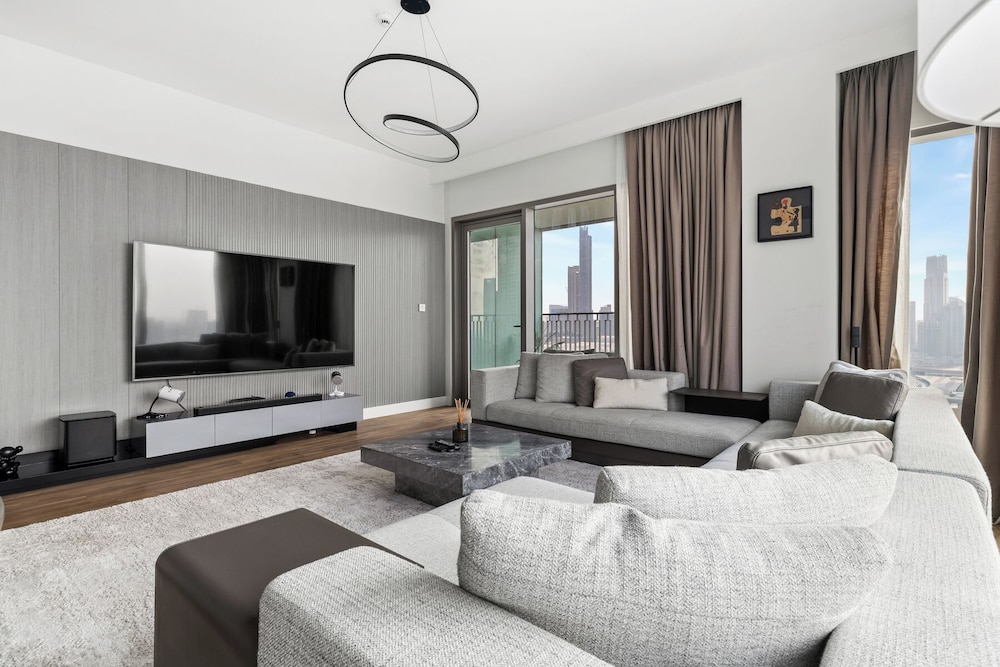 2BR Full Burj Khalifa View