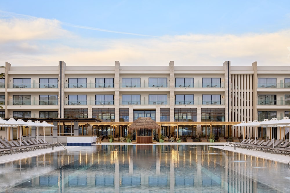 Hotel Melia Durres Albania - Image 1