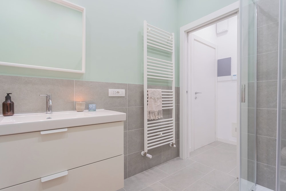 Isola Felice Grandate by Rent all Como