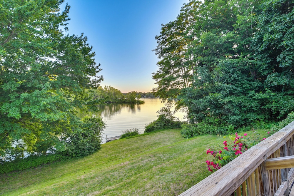 Lakefront Maine House ~ 4 Mi to Colby College view 4