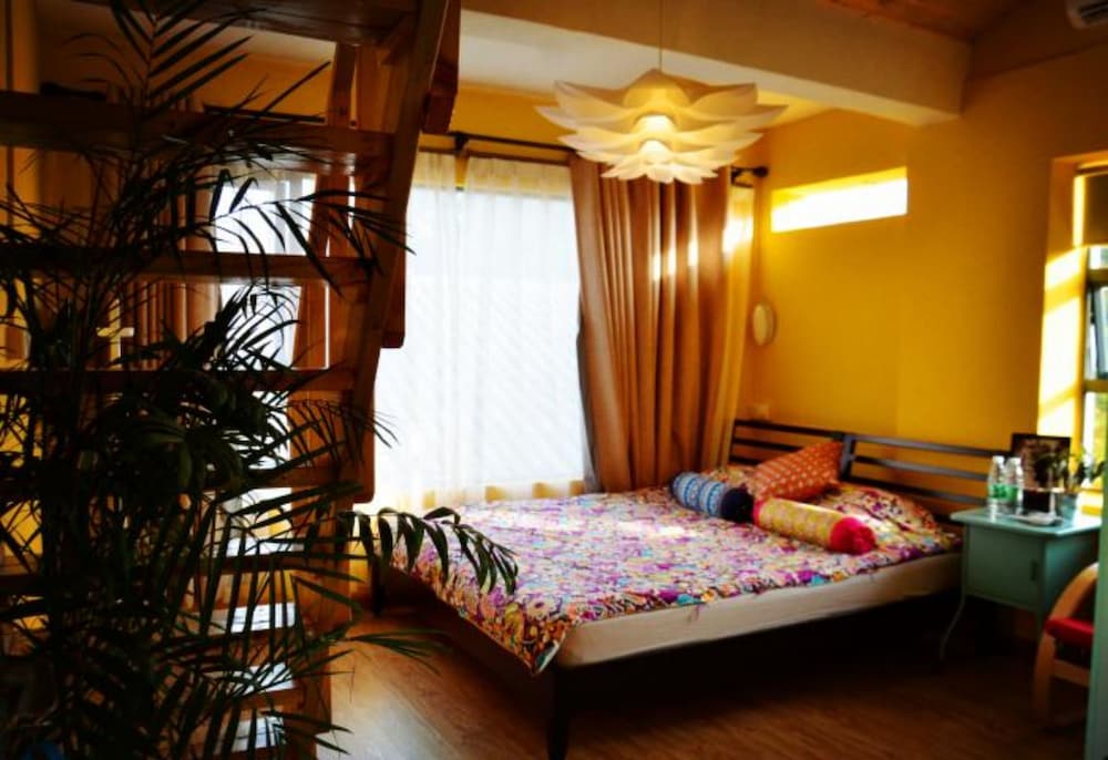 Sharemood Guest House
