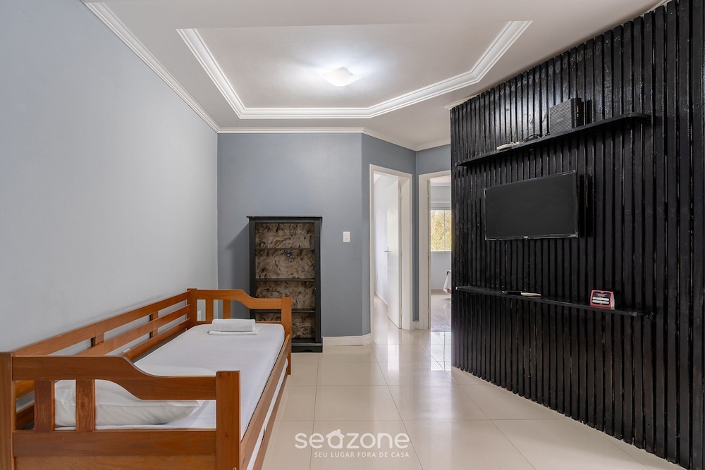 Apartment w/ Barbecue 850m From the Beach Acl0303