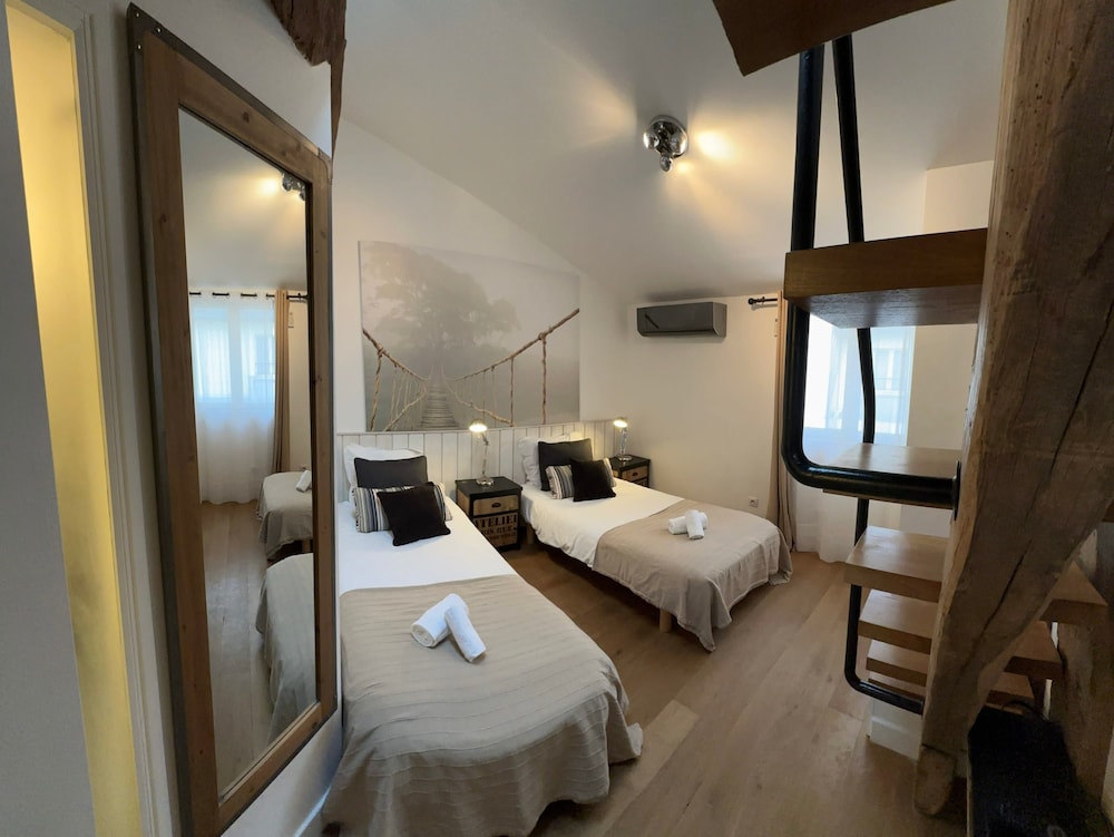 Dreamy Rive Gauche Modern 2 Bed Apt in Paris