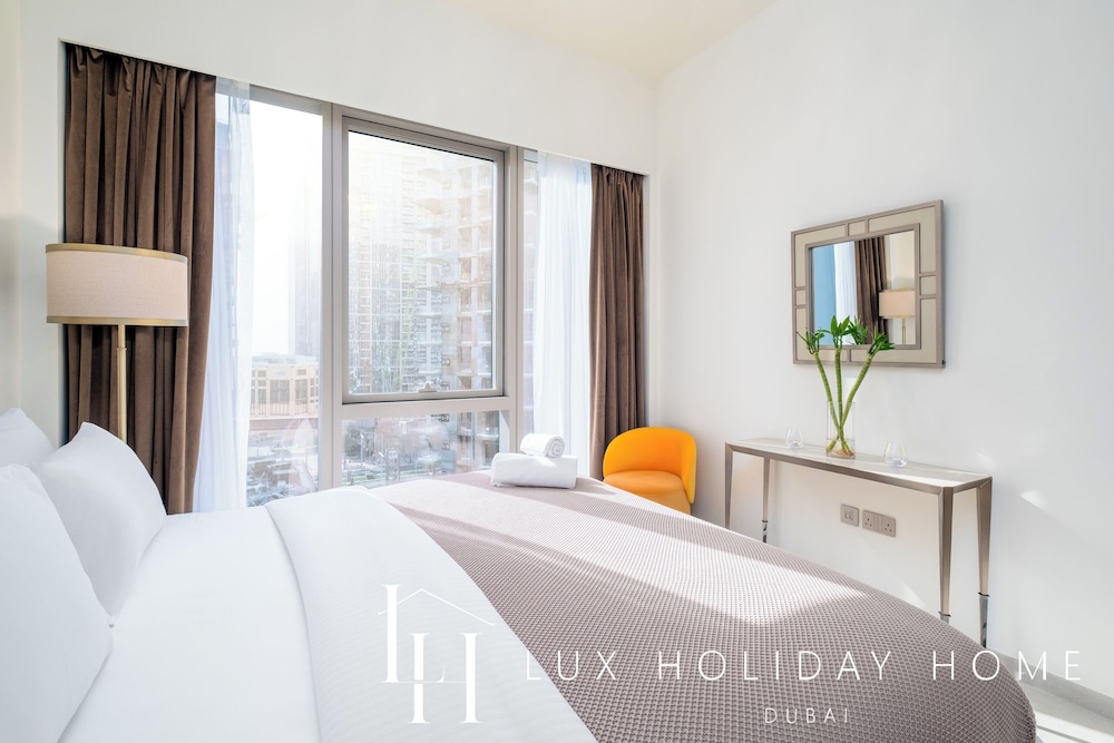 LUX The Grande Signature Skyline Suite 2
