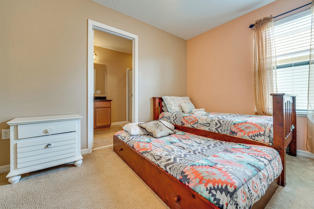 17 Mi to Disney: Getaway in Davenport w/ Game Room