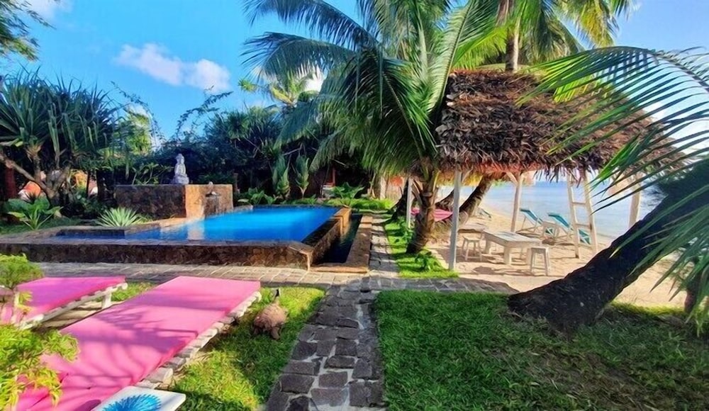Ravoraha Ecolodge